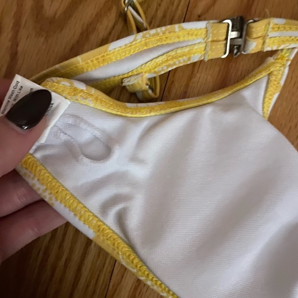 Yellow Daisy bikini top - Picture 4 of 5